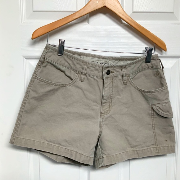 Taupe North Face A5 Series Women’s Shorts size 6 - Picture 1 of 11